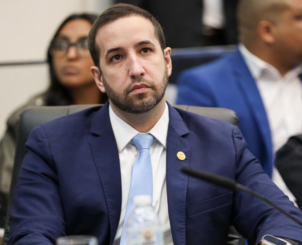 Tenente Coimbra contesta interferência da Justiça nas Escolas Cívico-Militares